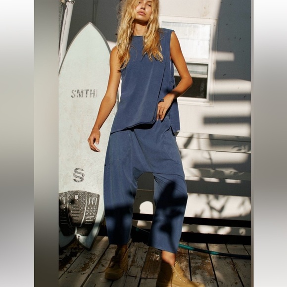 FP Movement by Free People Hot Shot Relaxed Set in Black Grape Size Med NWT - Picture 4 of 5